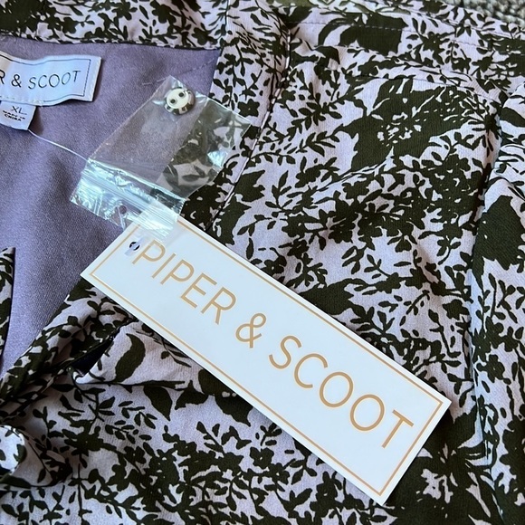 Piper & Scoot V-Neck Floral Dress - Picture 8 of 9